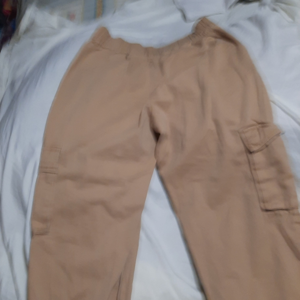 Forever 21 Tan Cargo Pants Relaxed Fit Cotton